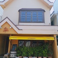 フィーコディンディア - 本厚木駅南口から徒歩２，３分かな。平日の開店前には７，８人の並び。