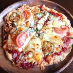 NRT CAFE - ミックスピザ900円