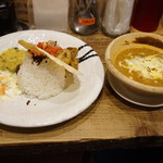 LaLa Curry - デビルチキンカレープレート・チーズ増し