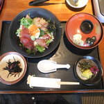 星の照 游月 - 海鮮丼