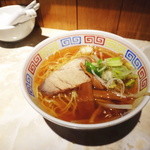 ちょもらんま酒場 - 半ラーメン