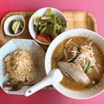 天星苑 - 料理写真:ランチみそラーメン&半チャーハン