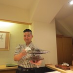 寿し道 桜田 - 金目を焼いています1