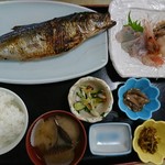 民宿 青塚食堂 - 大漁定食 2498円※貝焼き忘れられたみたいですね。(ご指摘ありがとうございます。帰ってから連絡済みです。)