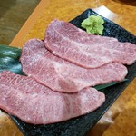 炭火焼肉 牛和鹿 - 上ミスジ