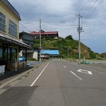 民宿 青塚食堂 - 店舗は鰊御殿の麓にあり、隣接すること小樽側には水族館があります。