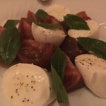 CASA LEVER - トマトとモッツラレラ