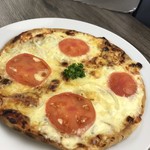 熟成肉 KAZE - トマトとチーズのシェフの気まぐれピザ