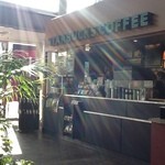 スターバックス・コーヒー 順天堂医院店 - 光の差し込む店内。