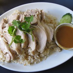 タイ屋台料理 ムエタイハウス - （'11/12） ランチのカオマンガイ（９００円）