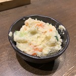 四文屋 - ポテトサラダ、200円(税別)