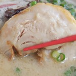 博多ラーメン ムギコ - 柔らかでホロホロの叉焼は美味いです。