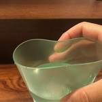 h Tsubamesanjouitariambitto - グニュッとつぶれるグラス