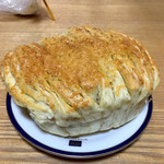 PECK - パーネ・スフォリアート(セザネ) ごまとチーズ入りイタリアパン¥389