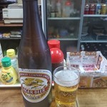 伊勢屋酒店 - 瓶ビール中。