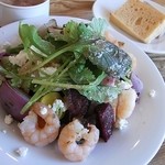 Valo - エビとチーズのサラダ定食