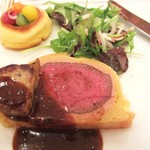綱町三井倶楽部 - 2011黒毛和牛ヒレ肉のウェリントン風フォアグラ添え