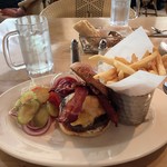 The Cheesecake Factory Honolulu - 