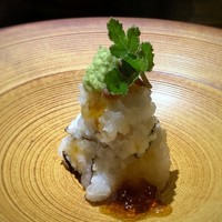 御料理 光安 - こちらの焼き霜は毎回美味しいのですが、これも秀逸。お醤油のジュレが何ともいえずいい味わい。