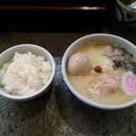 山頭火 - しおらーめんに味玉トッピングとごはん