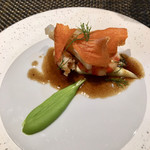 しまなみふれんち Murakami - 
      甲イカ、車エビ
      海老の味のチップスとグリンピースのピューレ