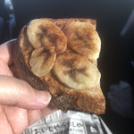 ワッカヤ - バナナとピーナツのタルティーヌ