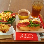 高虎ドッグ - お好きなドッグを選んでからつけるセット(焼きベーコンとたまごサラダのドッグ)