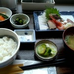 魚津丸食堂 - 刺身定食