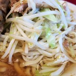 ラーメン二郎 - ヤサイ（そのまま）