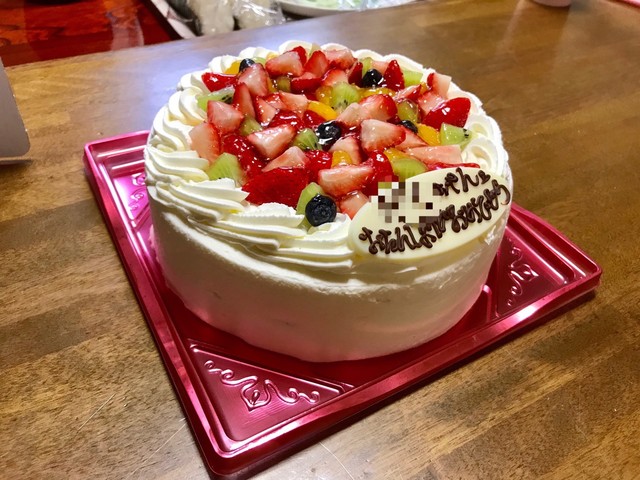 お誕生日のホールケーキ By Ohkun パティスリー シェ モーリー 宇多津 カフェ 食べログ