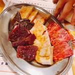 Kujirayashuhari - お徳焼肉五種盛合せ