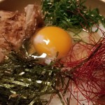 厳選地鶏×個室居酒屋 鳥厨 - あさ摘み卵のかけご飯(490円)