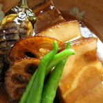 和創中華庵 Baki - 柔らか豚肉の角切り煮込み