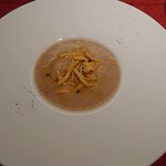 リストランテ　アドジ - 「パスタ・エ・ファジョーリ」という、うずら豆の冷たいスープ。