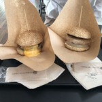 自由が丘バーガー - チーズバーガーとチキンバーガー