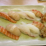 Katsumidori Sushi - 炙りづくし（５貫）二人分