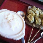 伊勢屋豆腐店 - 買ったのを試食／おぼろ豆腐、雷こんにゃく