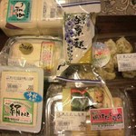 伊勢屋豆腐店 - 豆乳、汲み上げ生とろゆば、本にがり仕込み絹豆腐、粟麩、雷こんにゃく、揚げだし豆腐