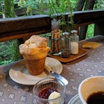 Mori no Naka no Choushoku to Cafe no Mise Cabot Cove - 