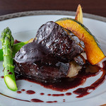 アルファカフェ - 牛ほほ肉の赤ワイン煮込み