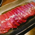 炭火焼肉 ほんけぜろ  - ついつい２枚３枚手が伸びるレバーは軽く炙って