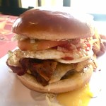 Cheeseburger - 溢れだす黄身