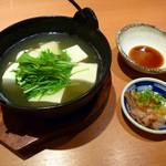 Hakkenden - 湯豆腐（100円×2人前）