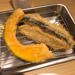 博多天ぷら たかお ジョイナス横浜店 - 続いて、ごぼうとかぼちゃ。
