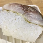 寿司処 喜与丸 - お値段の割に鯖が肉厚で良心的。お味の感想は「普通」と。