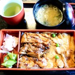 鳥めし(松重) ￥880