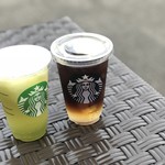 スターバックスコーヒー - ・コールドブリュー ライム S 410円(税抜き)
            ・ティバーナ™️フローズンティー 香る煎茶×グリーンアップル S  450円(税抜き)