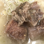 もつ焼き 栄司 - 牛すじ ズーム