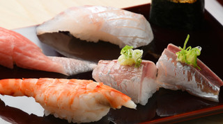 Okazaki - お寿司5～6貫