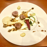 ラガッツァ - 
      仔牛ヘレ肉とパンチェッタのサルティンボッカ
                                                   〜黒トリュフソース